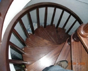 escada-caracol-de-madeira-11