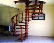 escada-caracol-de-madeira-15
