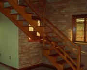 escadas-internas-em-madeira-11